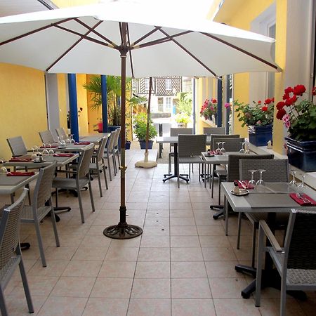 Hotel Le Plat D'Etain Brou Bagian luar foto