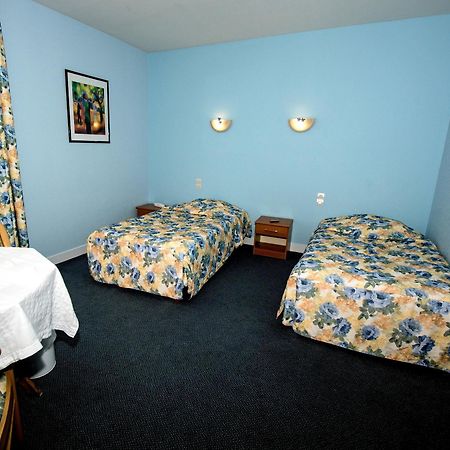 Hotel Le Plat D'Etain Brou Bagian luar foto