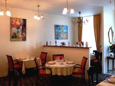 Hotel Le Plat D'Etain Brou Bagian luar foto